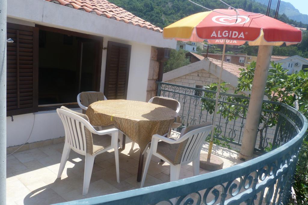Zoro Apartments Sveti Stefan Exterior foto