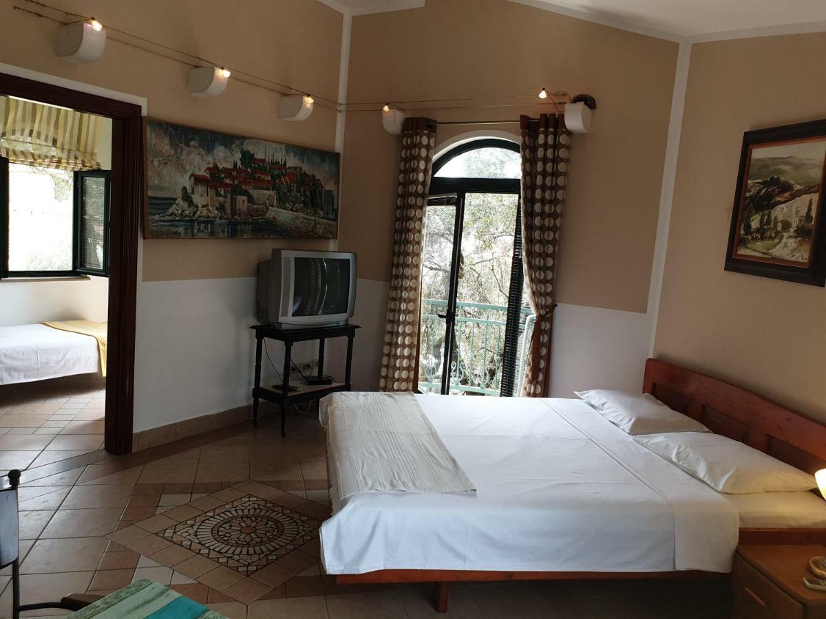 Zoro Apartments Sveti Stefan Exterior foto