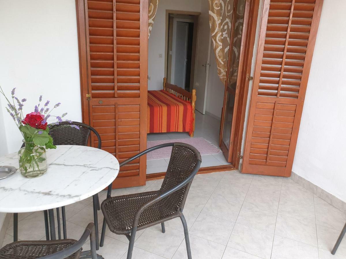 Zoro Apartments Sveti Stefan Exterior foto