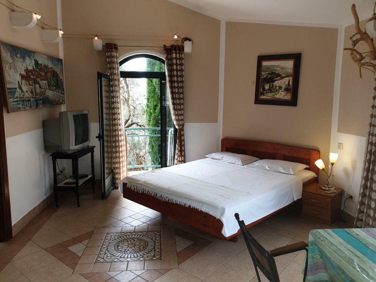 Zoro Apartments Sveti Stefan Exterior foto